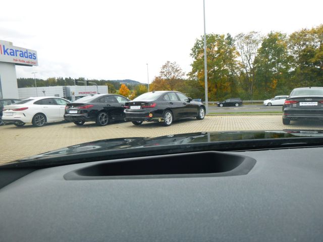 Fahrzeugabbildung BMW 520d Touring Sport Line>AUT/Sport-Line/PANO/NAV<