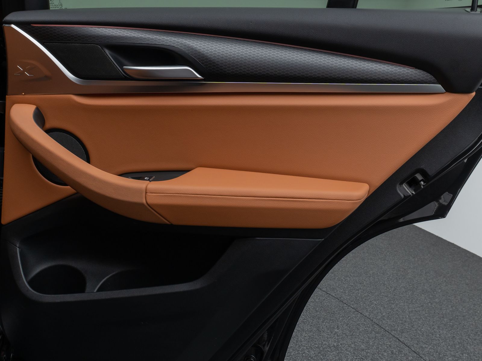 Fahrzeugabbildung BMW X3 xD30i M Sport DAB 360° Komfort Leder 20Zoll