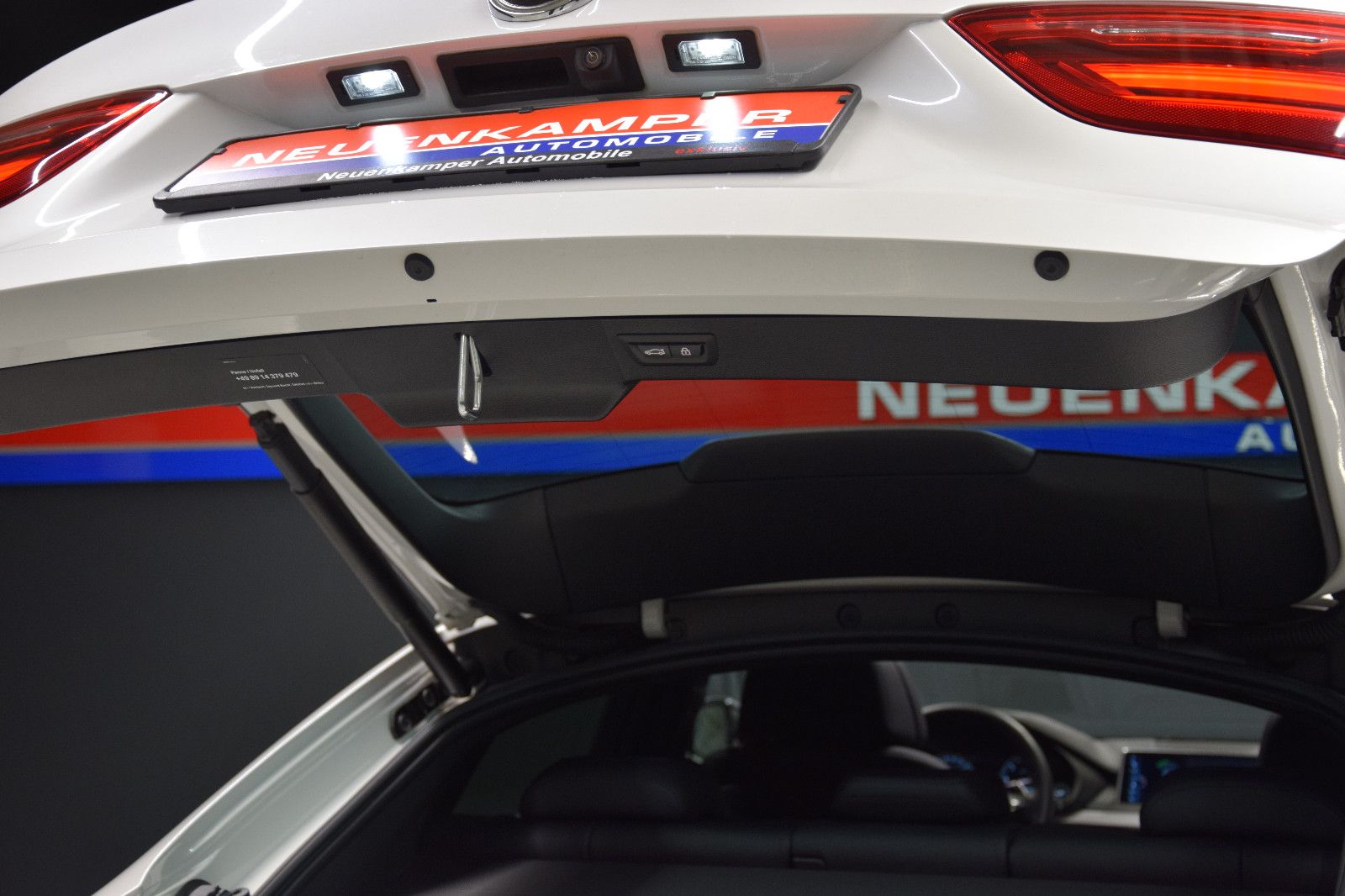 Fahrzeugabbildung BMW X6 M50 HUD TV 360 Pano Memory Sitzlüftung H&K
