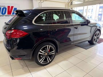Porsche Cayenne - 10