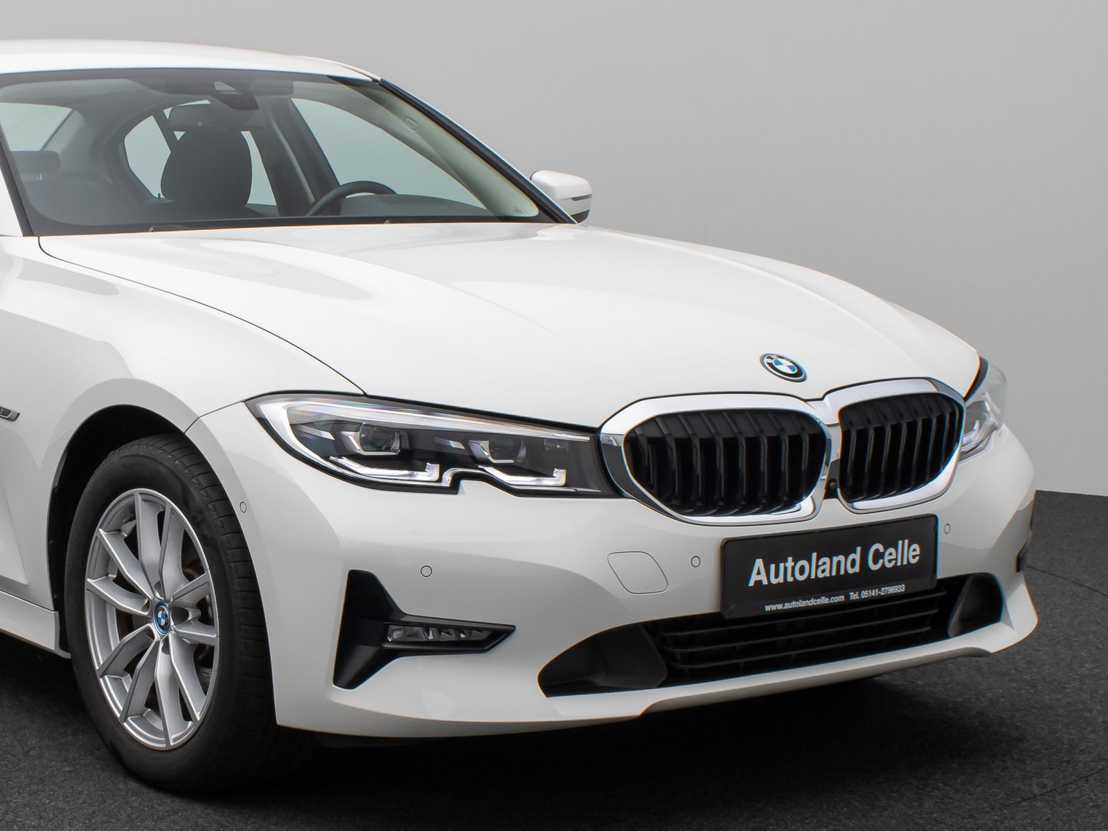 Fahrzeugabbildung BMW 320e 360°DAB WLAN CockPiPro DrivAssis LED Alarm