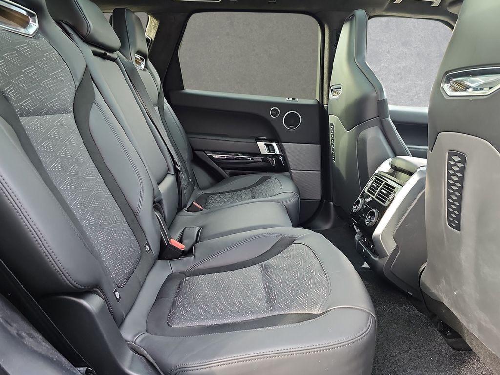 Land Rover Range Rover Sport P575 SVR