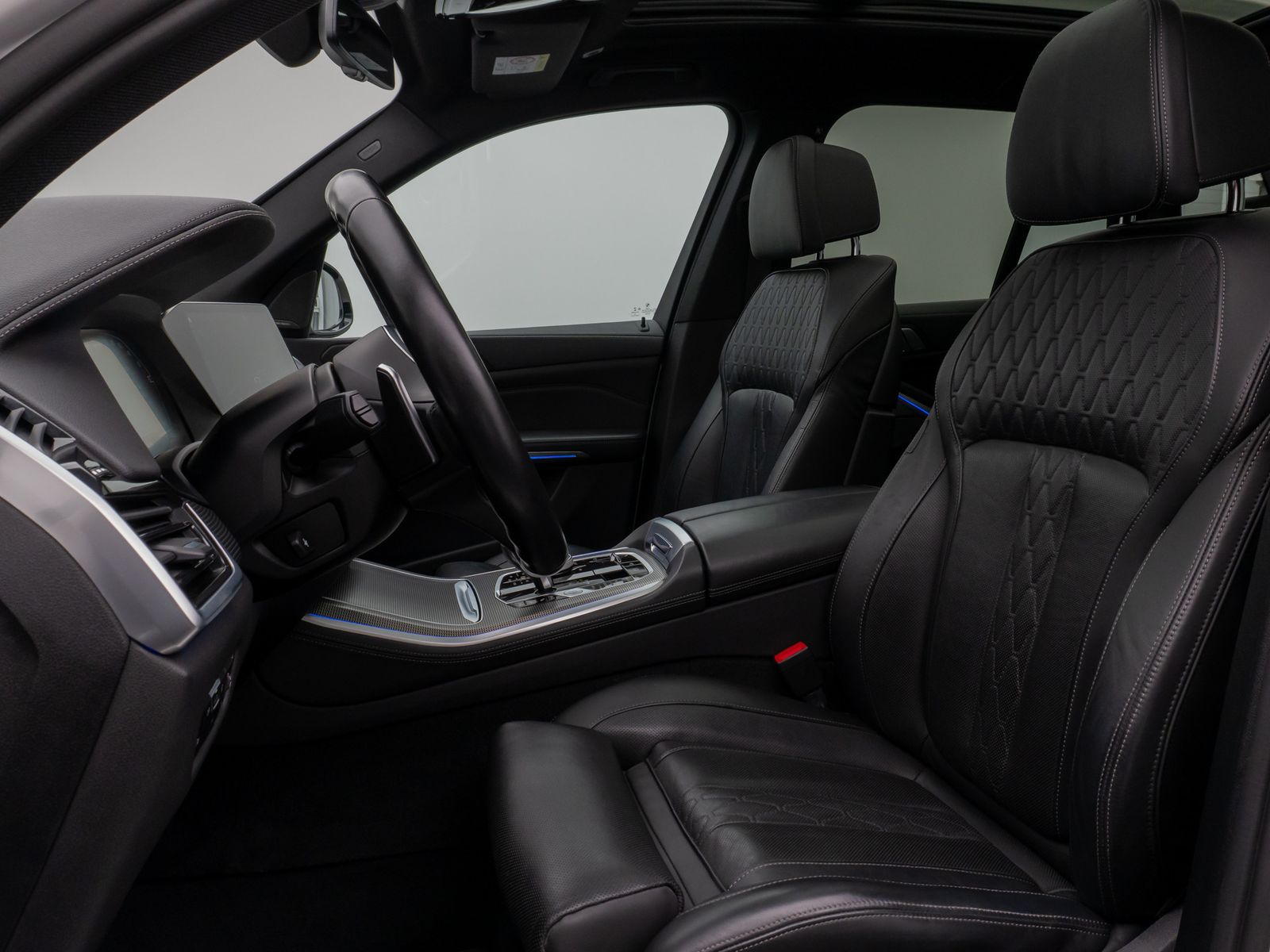 Fahrzeugabbildung BMW X5 M50i Panorama 360° HUD DAB H/K AHK Individual