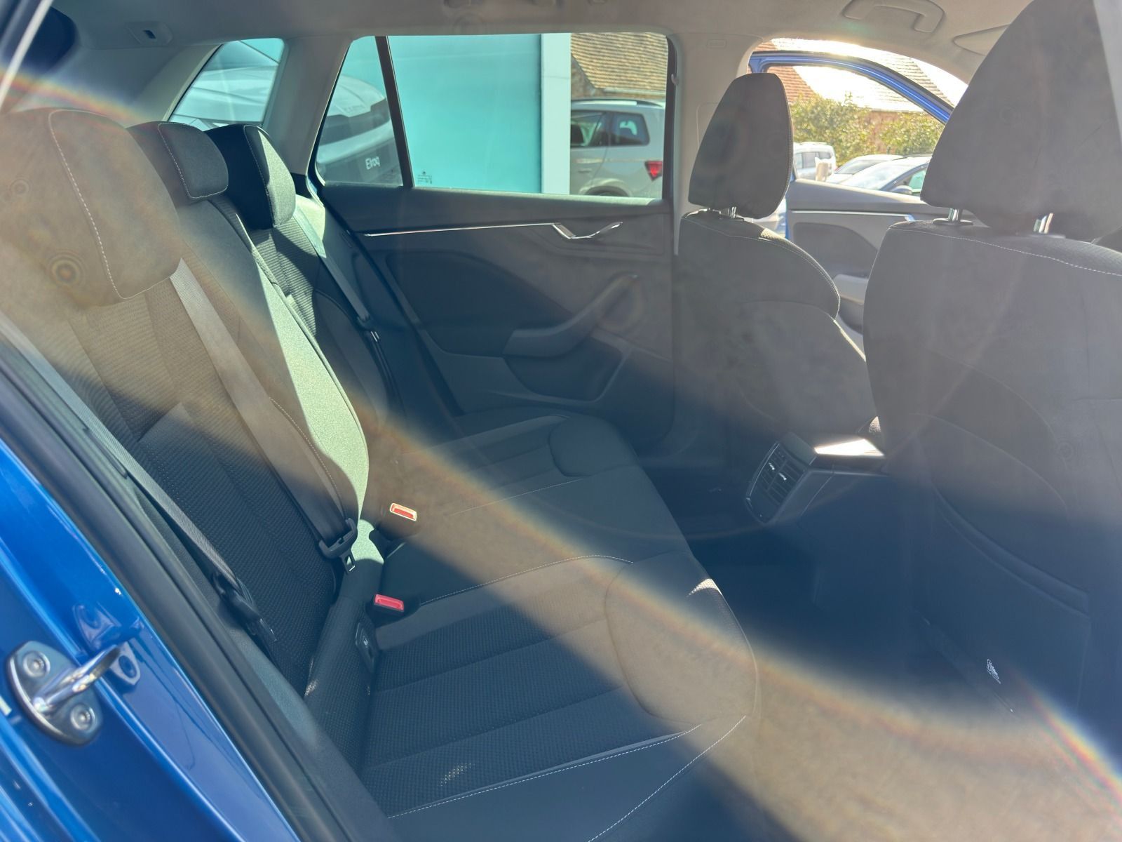 Fahrzeugabbildung SKODA Kamiq 110PS 6-Gang*NAVI*RFK*AHK