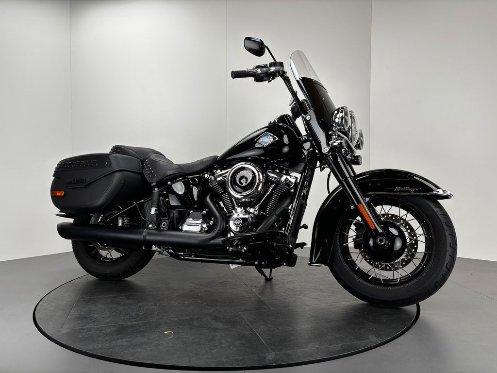 Fahrzeugabbildung Harley-Davidson SOFTAIL HERITAGE CLASSIC *KAUM KILOMETER