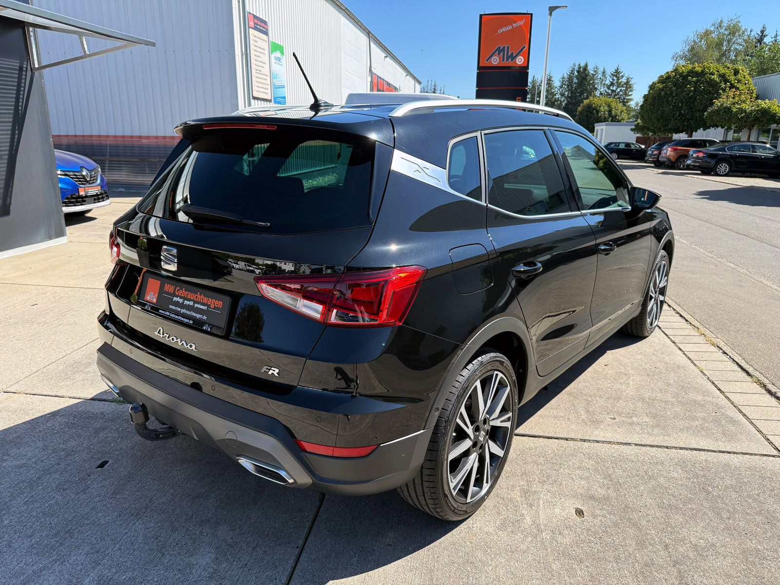 Fahrzeugabbildung SEAT Arona 1.0 TSI DSG FR LED NAV KAM PDC ACC AHK