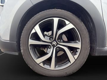 Citroën C3 1.2 PureTech 110 Elle Kam.+KeyLess+LED+Navi