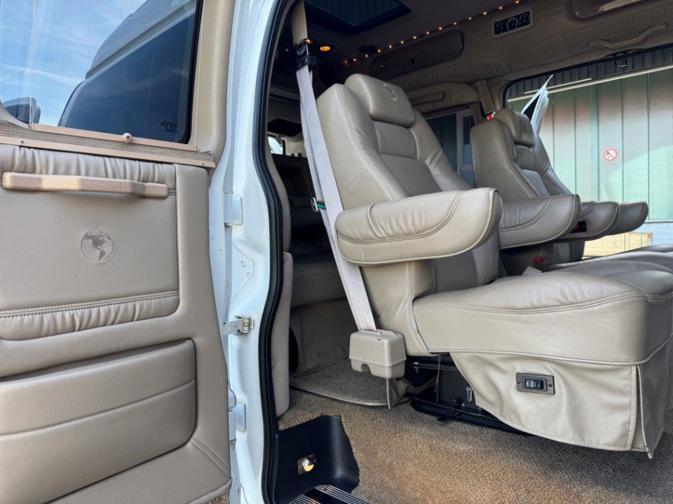 Fahrzeugabbildung Chevrolet Express Chevy Van Explorer Ltd. SE