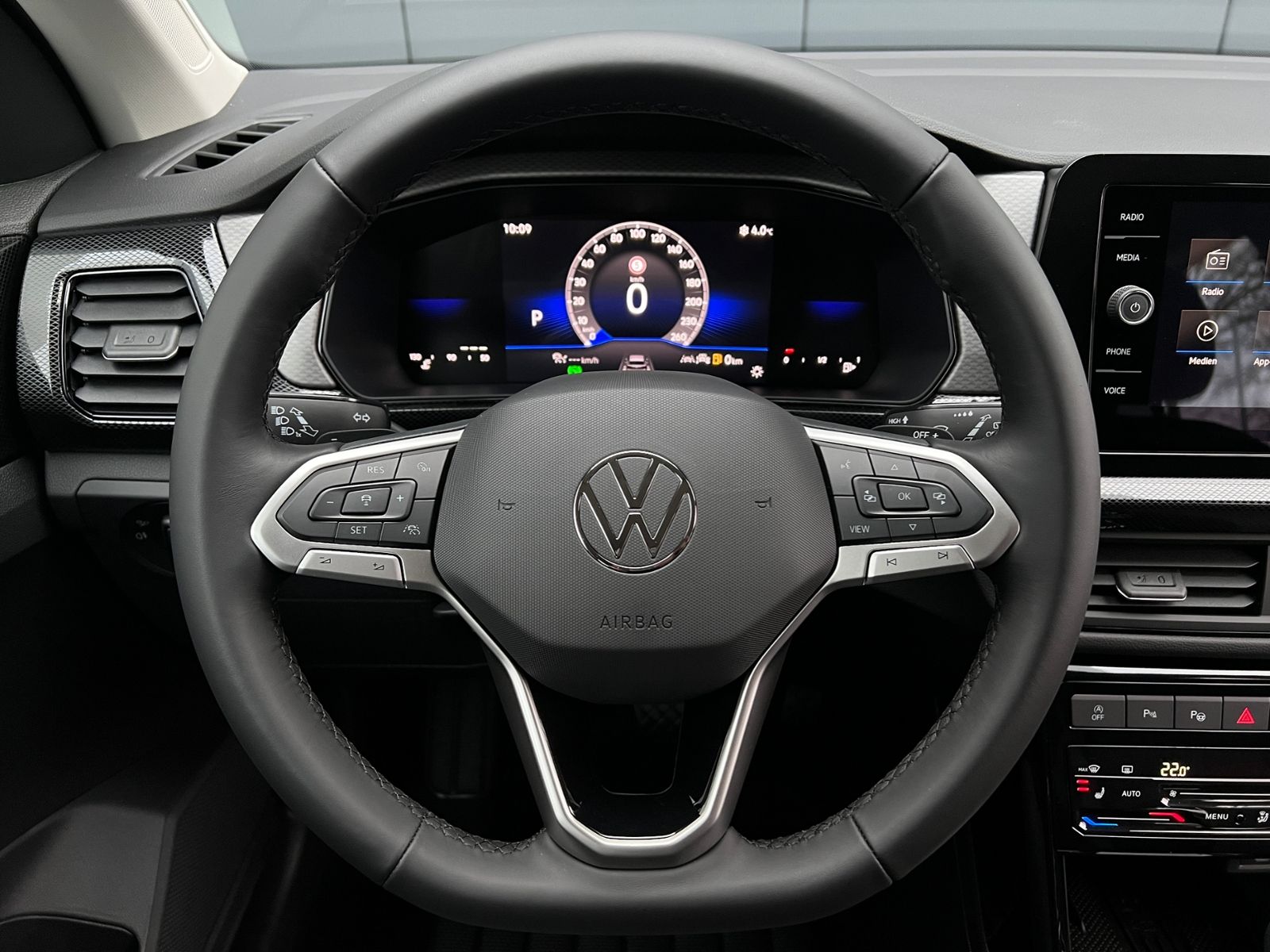 Fahrzeugabbildung Volkswagen T-Cross Life 1.0 TSI DSG *IQ.Light, ACC, App-Con