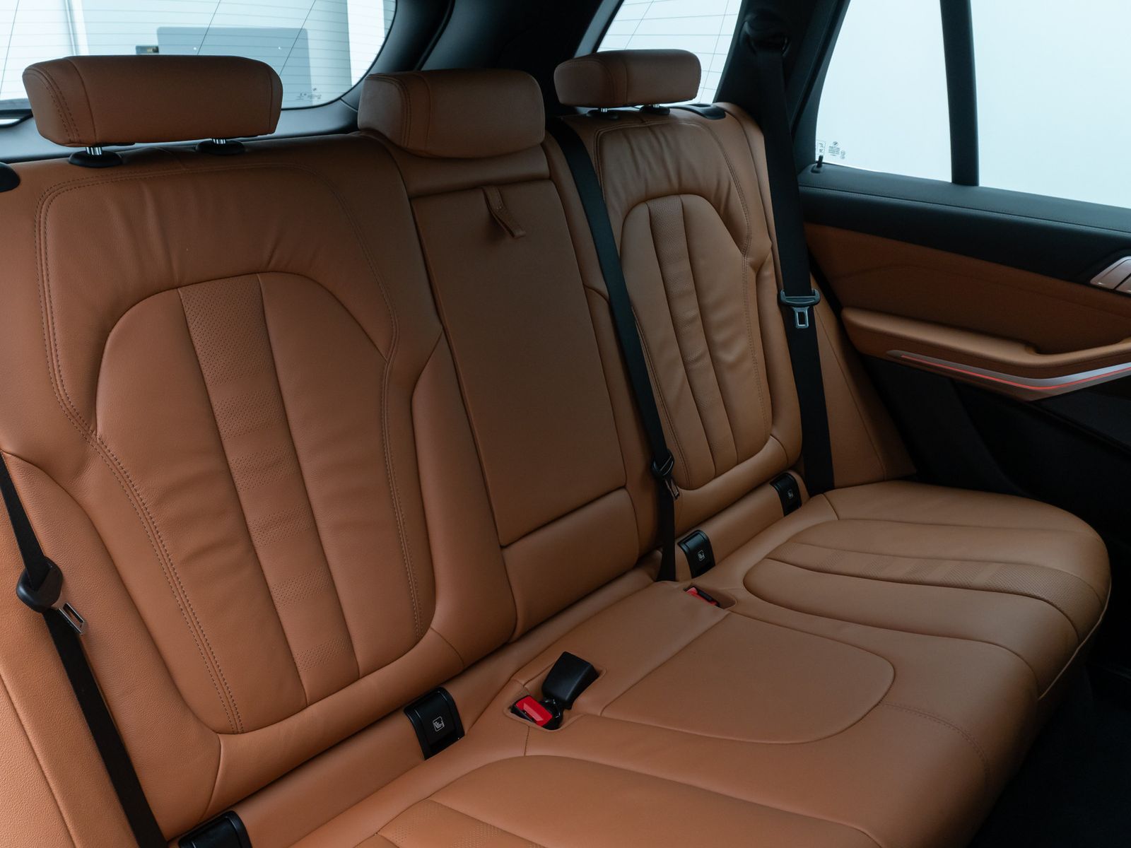 Fahrzeugabbildung BMW X5 xD40d M Sport 360° AHK DAB H/K HUD DisplayKey