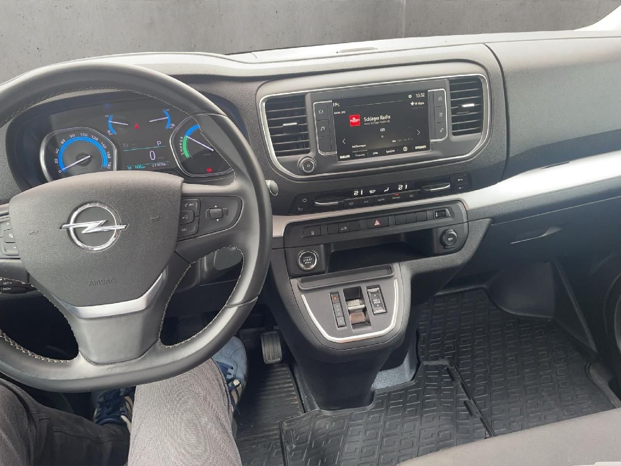 Fahrzeugabbildung Opel Vivaro Kasten -e Basis L
