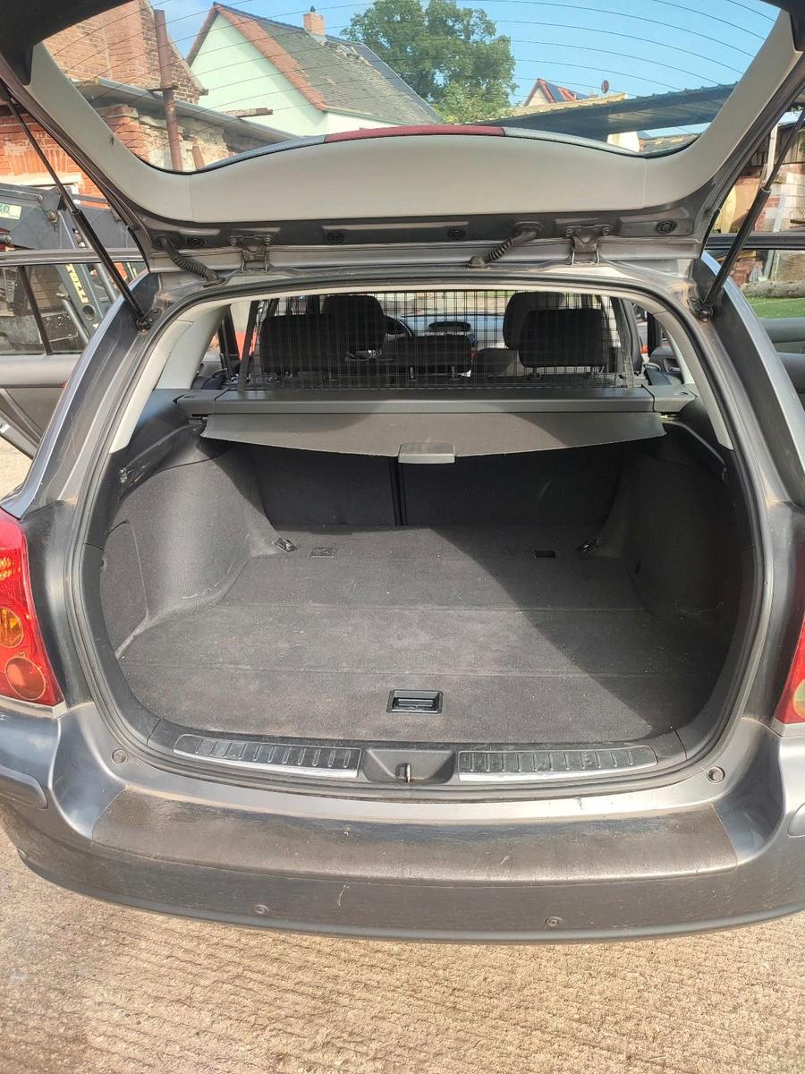 Toyota Avensis 2004 — photo 5