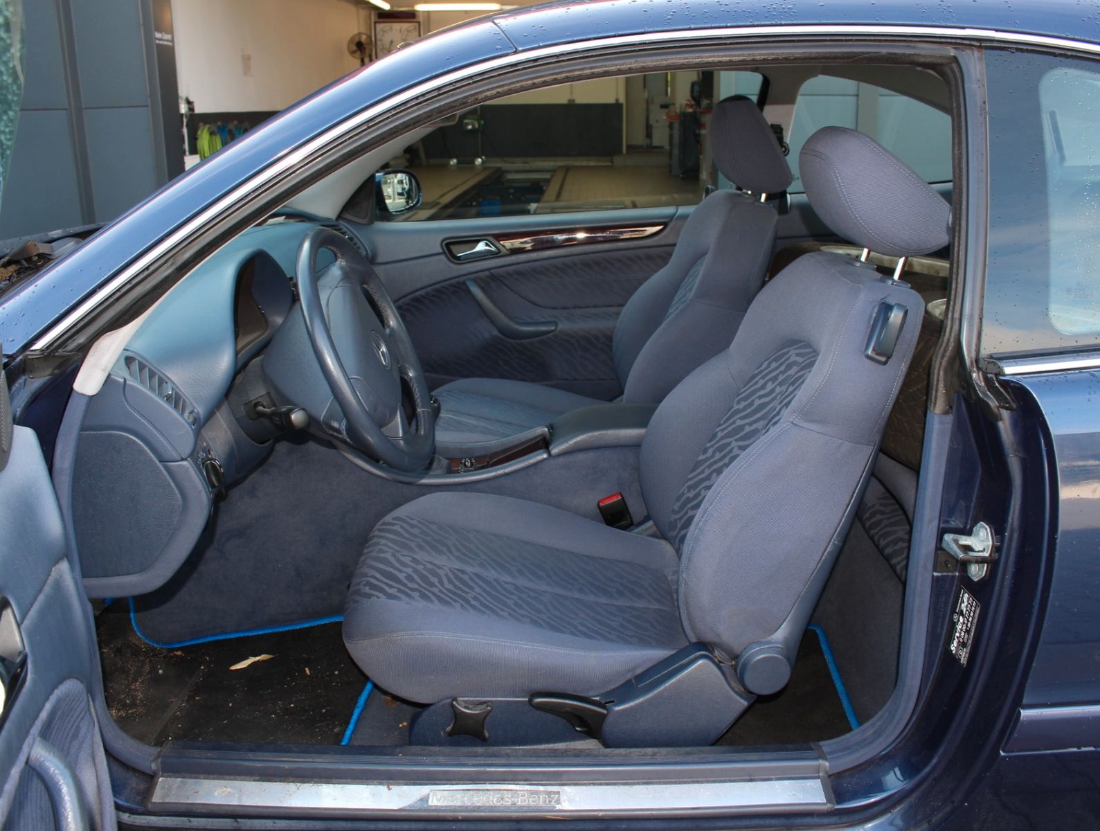 Fahrzeugabbildung Mercedes-Benz CLK 200 Elegance 3.Hand+8-Fach+Klima