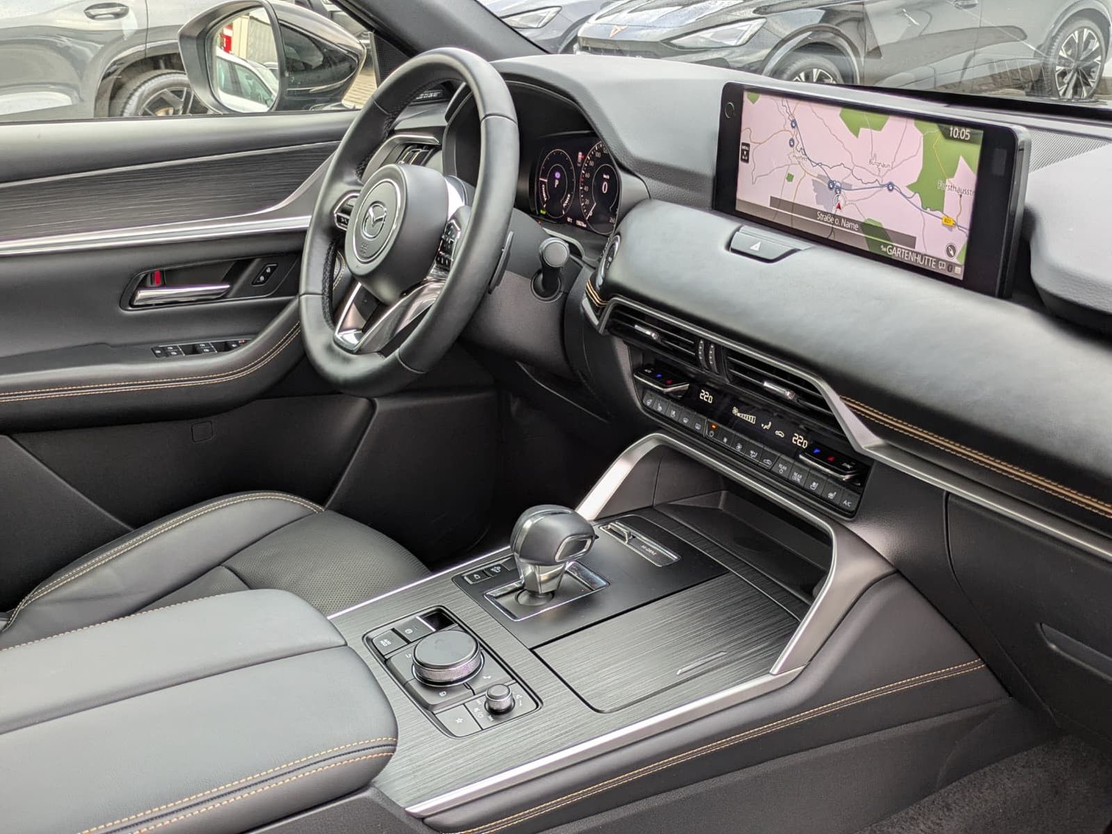 Fahrzeugabbildung Mazda CX-80 2.5L PHEV Homura Plus PANO*HUD*BOSE*7-SIT