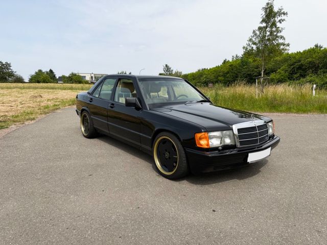 Mercedes-Benz W201 190E 2.6 5-Gang Schaltg...