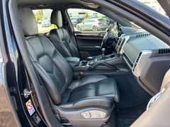 Fahrzeugabbildung Porsche Cayenne 3.6 Schalter, Xenon,Nav,Bose,AHK ,1-Hand