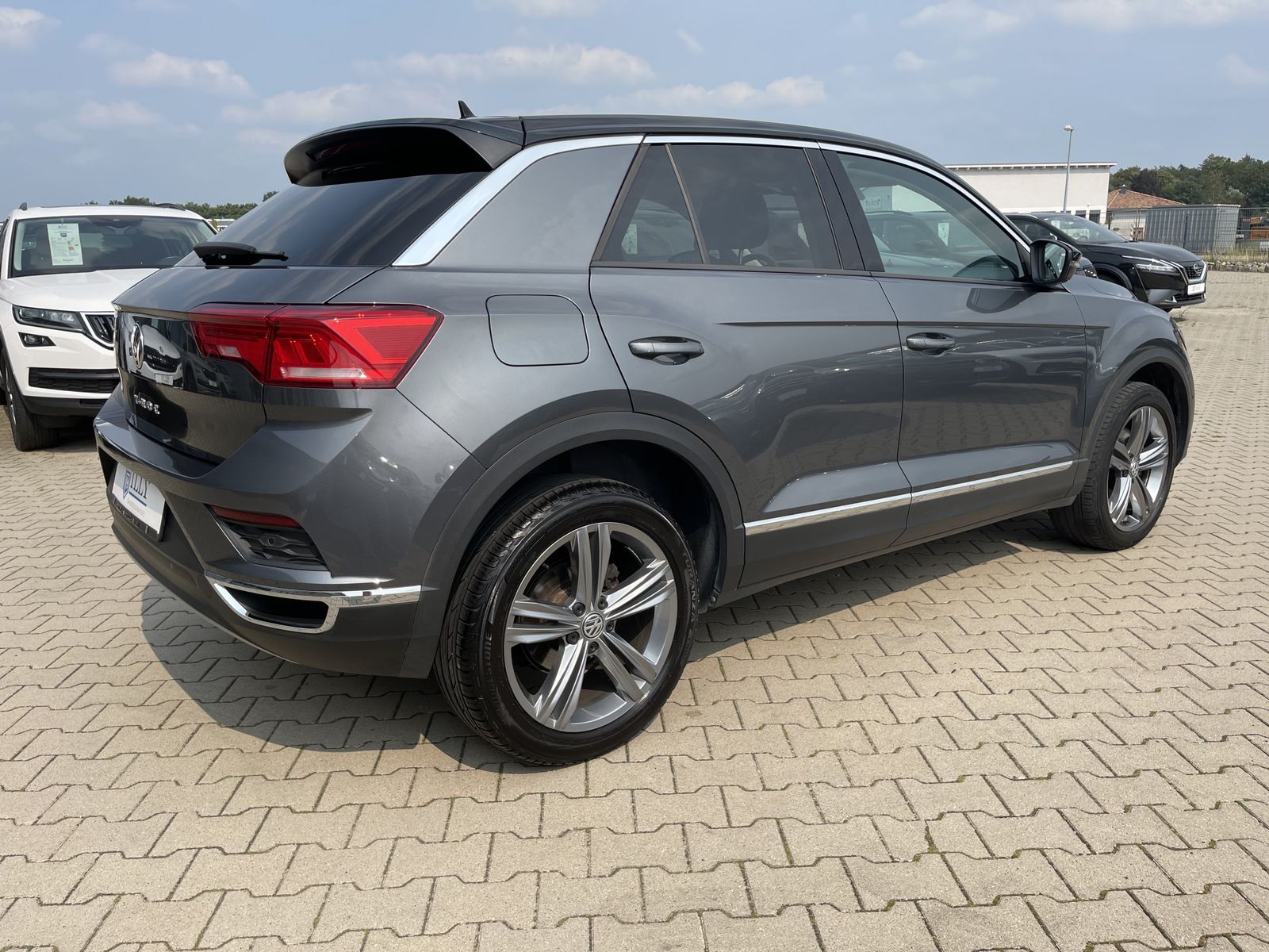 Fahrzeugabbildung Volkswagen T-Roc 2.0 TDI*Style*LED*Navi*ACC*SHZ*Cam*