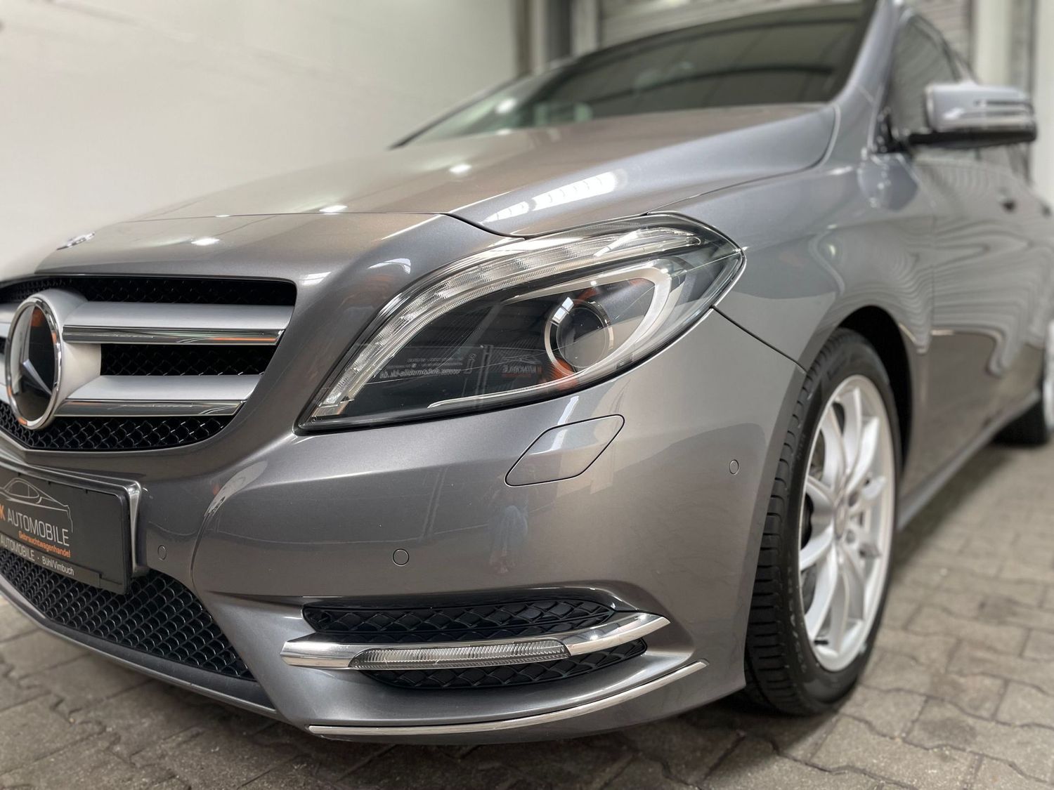 Fahrzeugabbildung Mercedes-Benz B 180 Sport #Bi-Xen#Tempomat#PDC#Klima#Navi