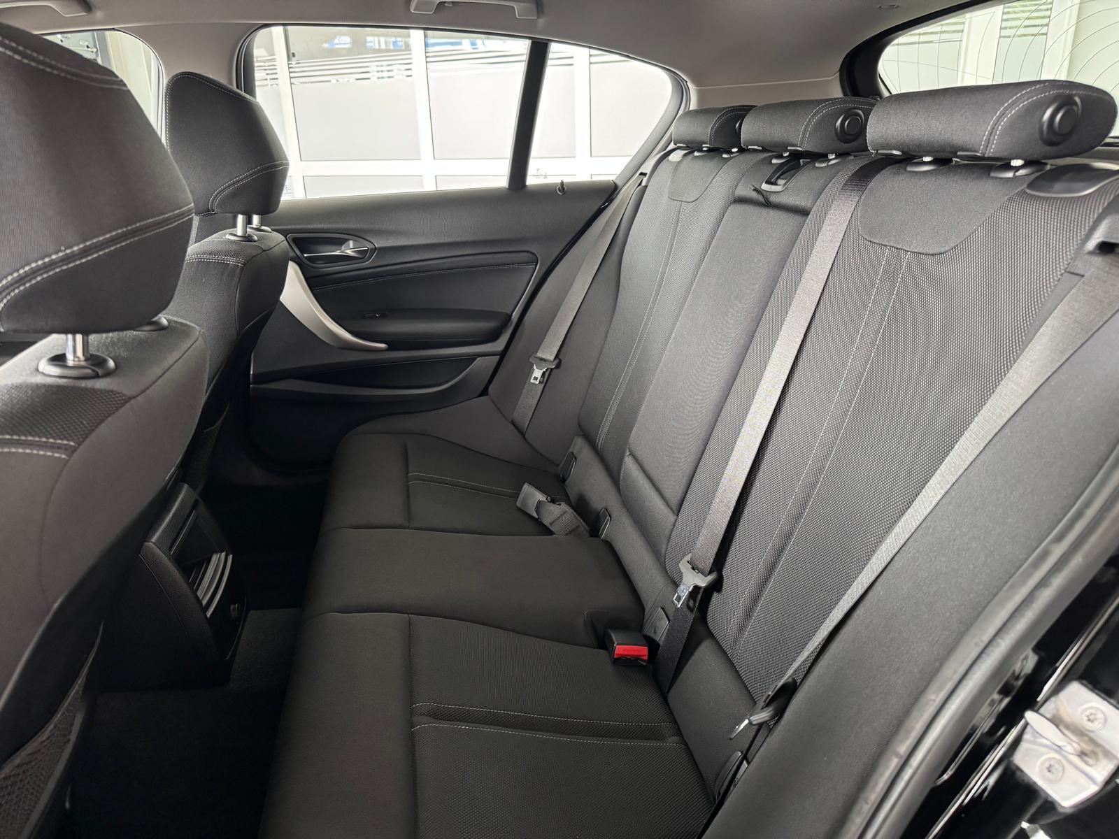 BMW 120i Advantage*Automatik*Navi*Tempo*SHZ*PDC*LED*