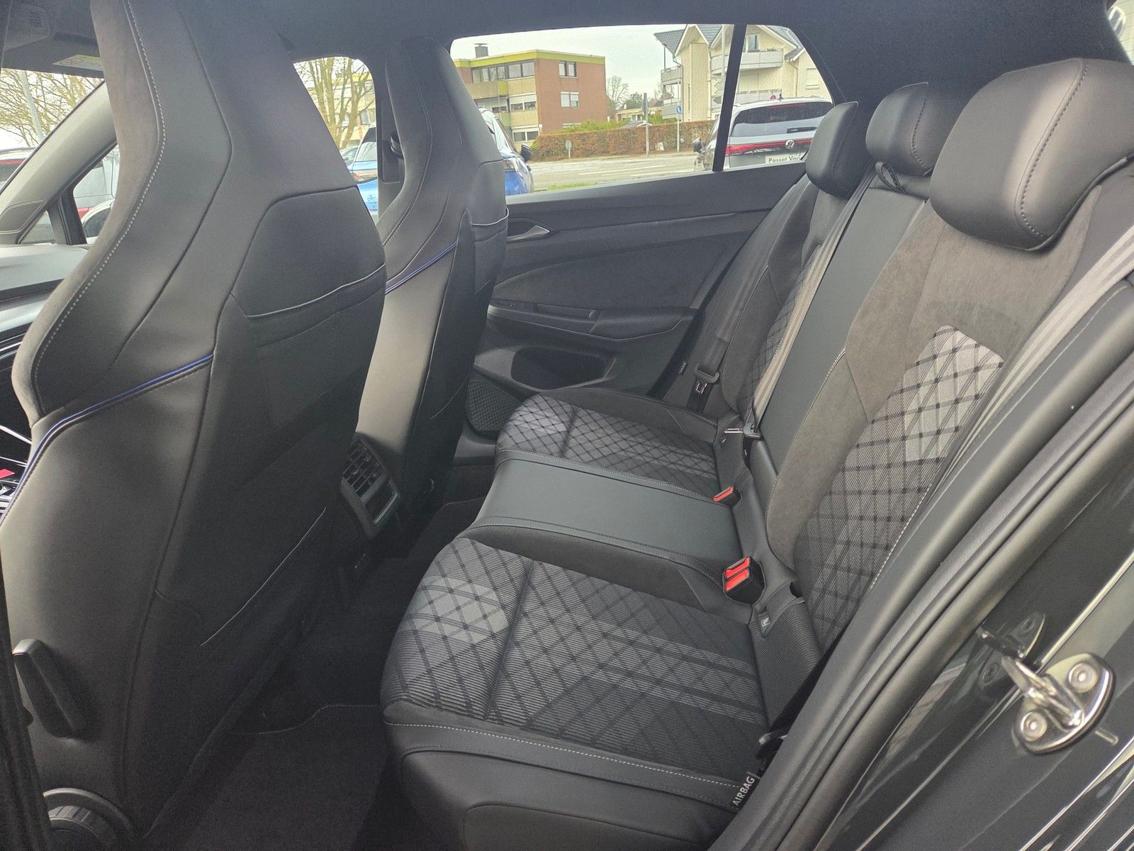 Volkswagen Golf - Bild 6