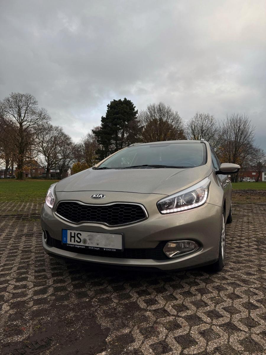 Kia cee'd Sportswagon 1.6 GDI Vision Sportswagon...