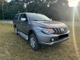 Mitsubishi L200 Basis Club Cab 4WD - Mitsubishi L200: Club Cab