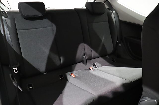 Up! MOVE 1.0 L 65 PS USB ZV FREISP. Winterräder