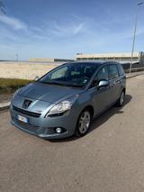 Peugeot 5008 2.0 HDi 150CV Tecno - Peugeot 5008: Hdi 150