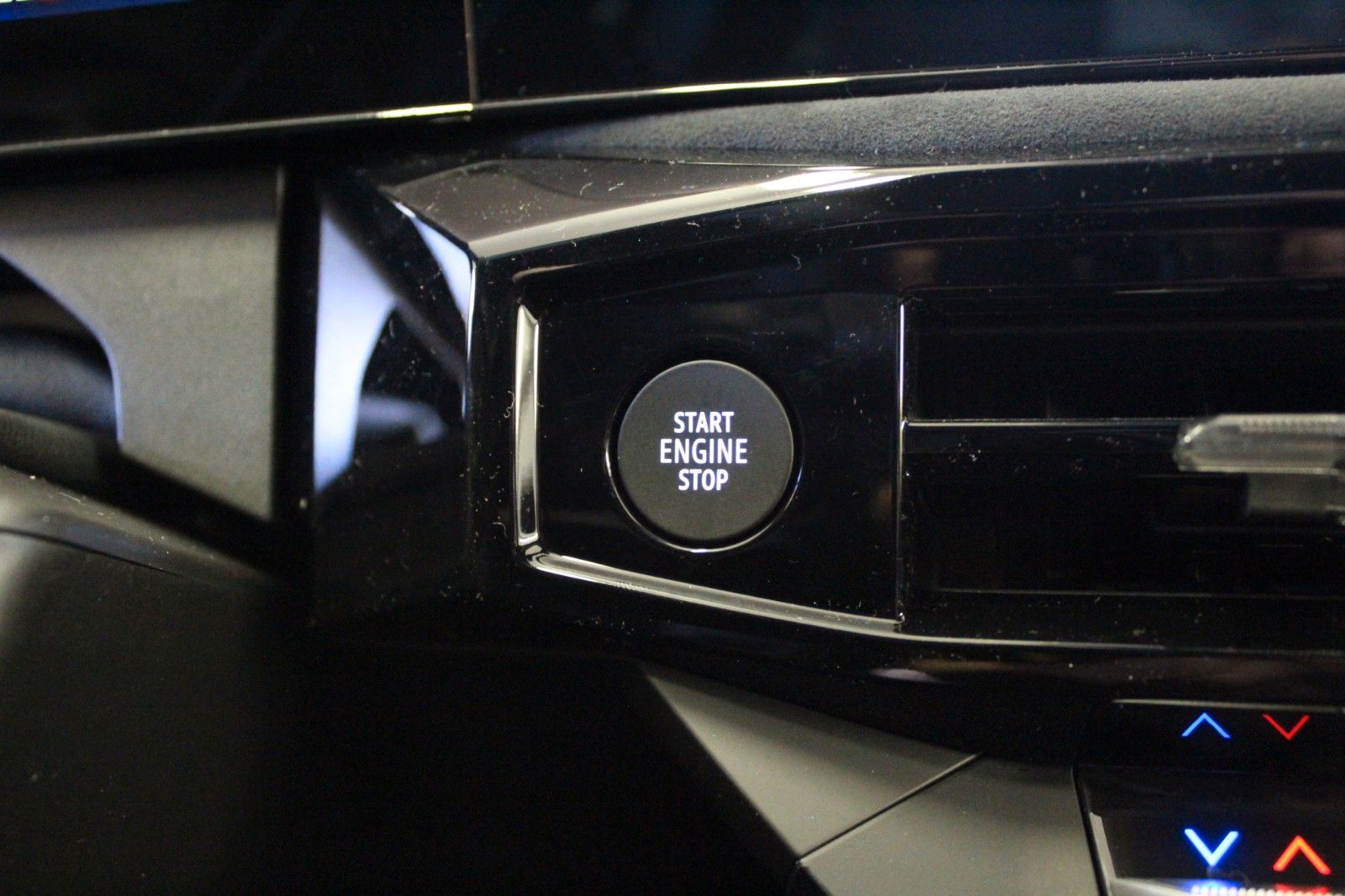 Fahrzeugabbildung Renault Clio VI TCe 115 EDC Esprit Alpine*Harman Kardon*