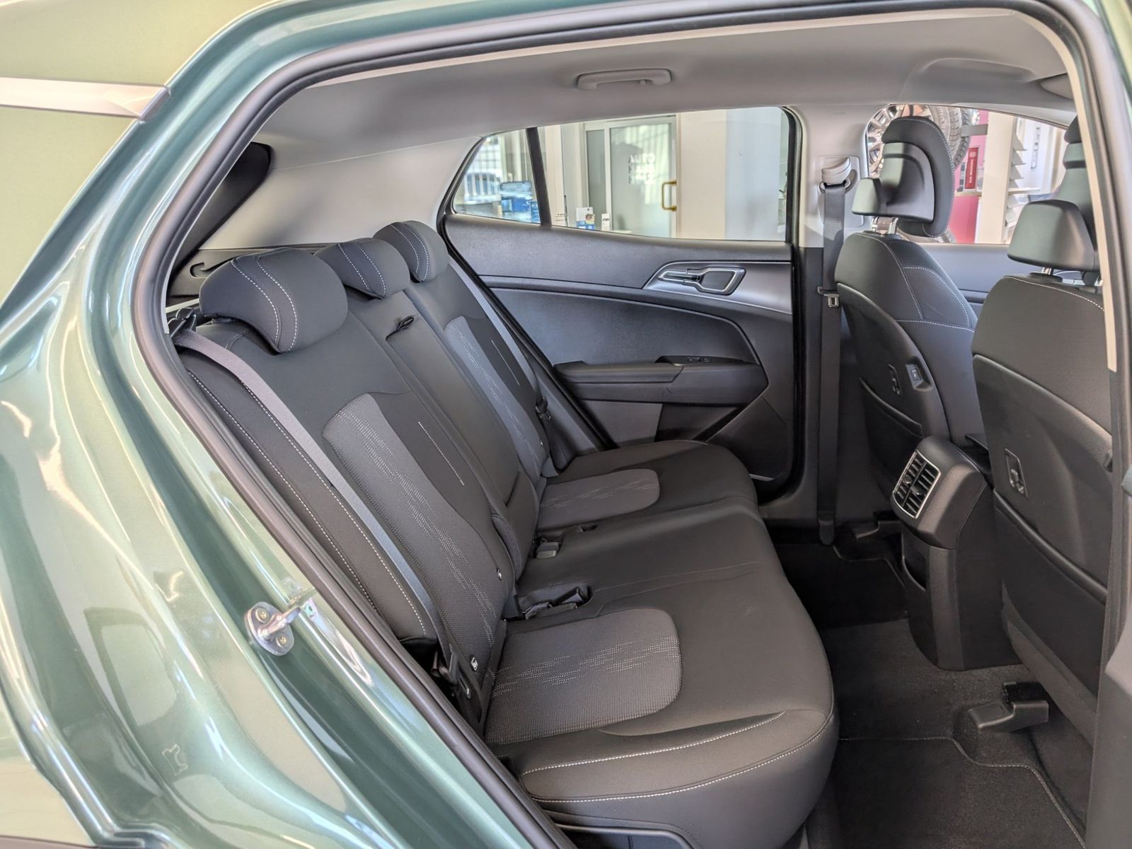 KIA Sportage 1.6 T-GDI 2WD Vision STD Navi – Bild 11