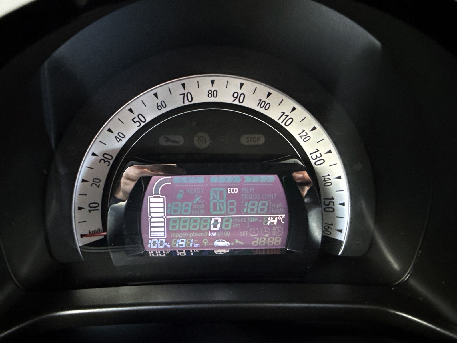 Fahrzeugabbildung Renault Twingo Zen Electric 21kWh CarPlay KLIMA DAB MFKL