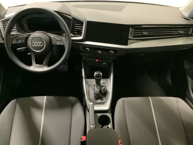 A1 Sportback advanced 30 TFSI S tronic,LED