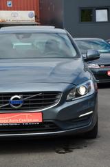 Volvo S60 Lim. Kinetic*KAMERA*LED*NAVI*AUTOM*TOP - scheckheftgepflegte Volvo S60