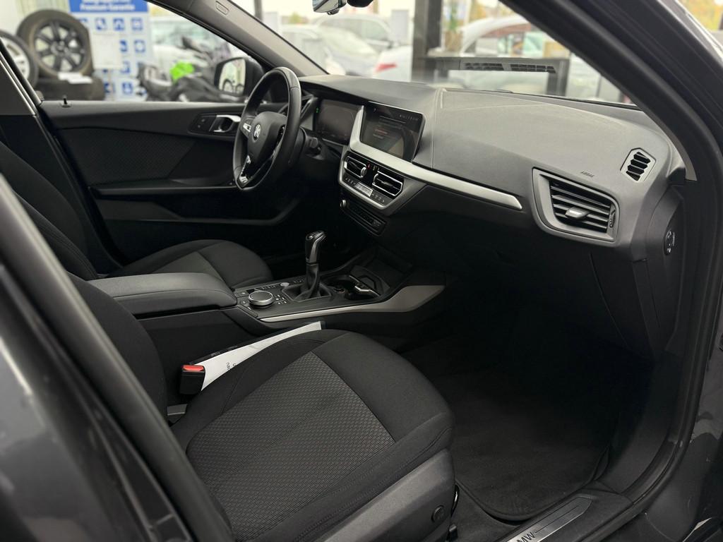 BMW 118 i Advantage, LED, Head-Up, Navi, DAB