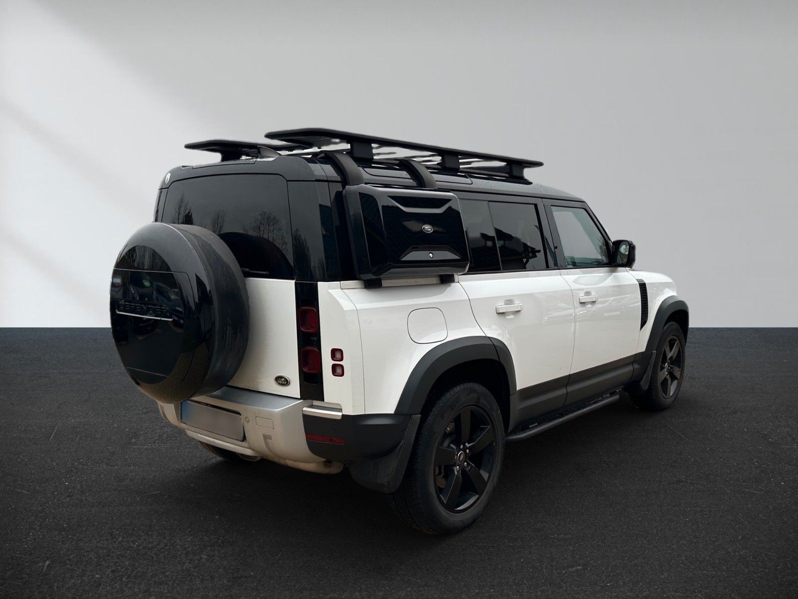 Land Rover Defender 110 D300 HSE – Bild 6