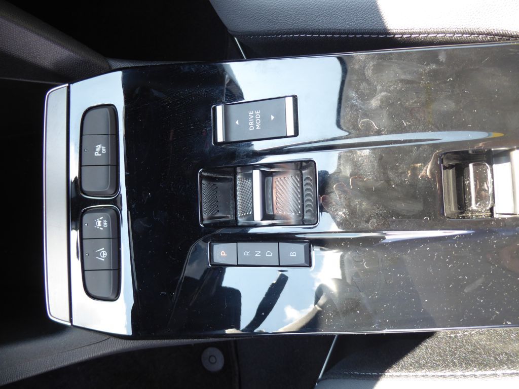 Fahrzeugabbildung Opel Mokka-e Elegance+Kamera+LED+Keyless