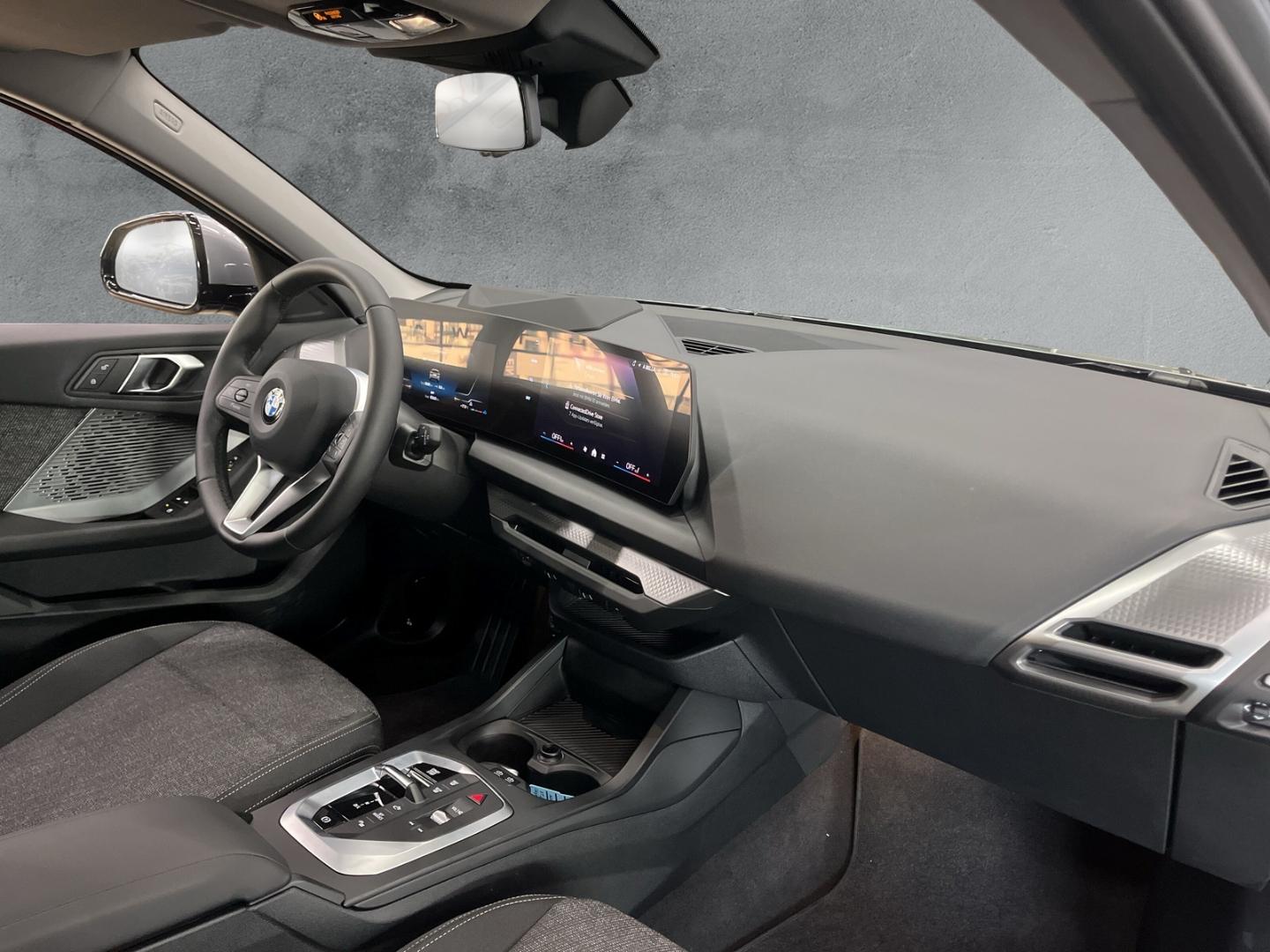 BMW 120 i Hatch AUTOMATIK 17''LC PROF NAVI HuD LED K