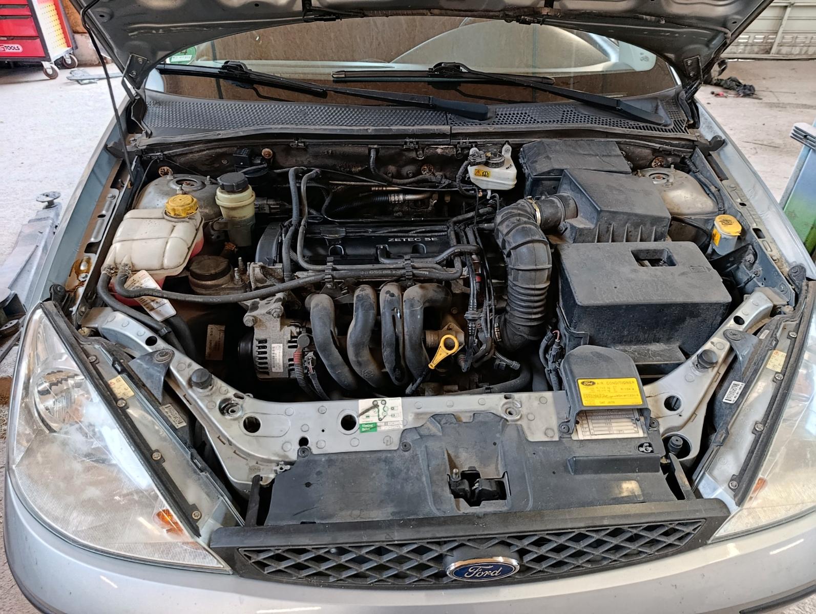 Ford Focus 2004 — photo 15