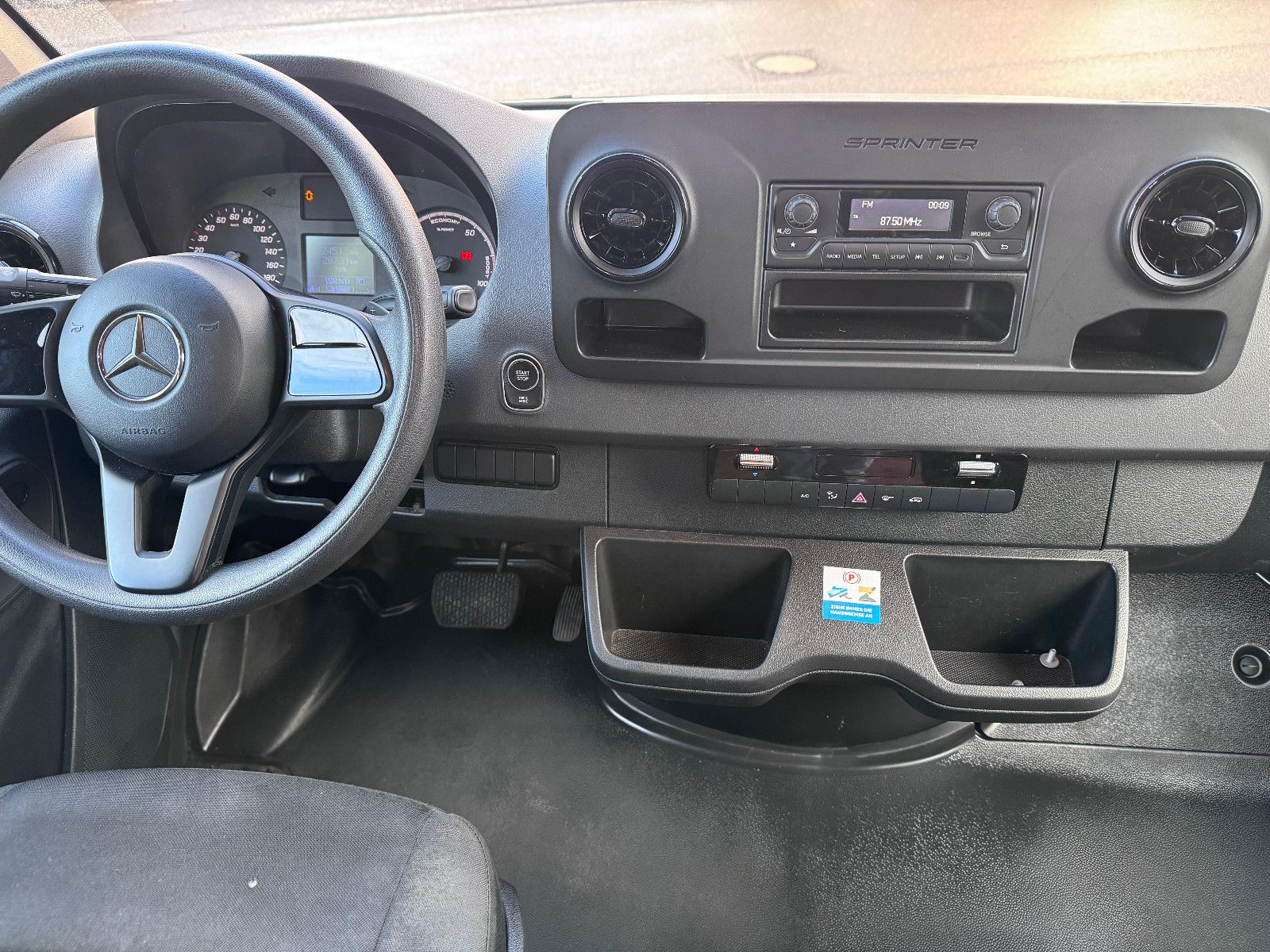 Fahrzeugabbildung Mercedes-Benz eSprinter  *ELEKTRO*KAMERA*KLIMA*SITZH*L2H2