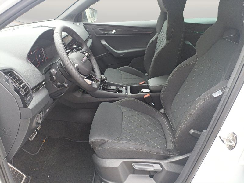 Fahrzeugabbildung SKODA Karoq 1.5 TSI DSG Sportline