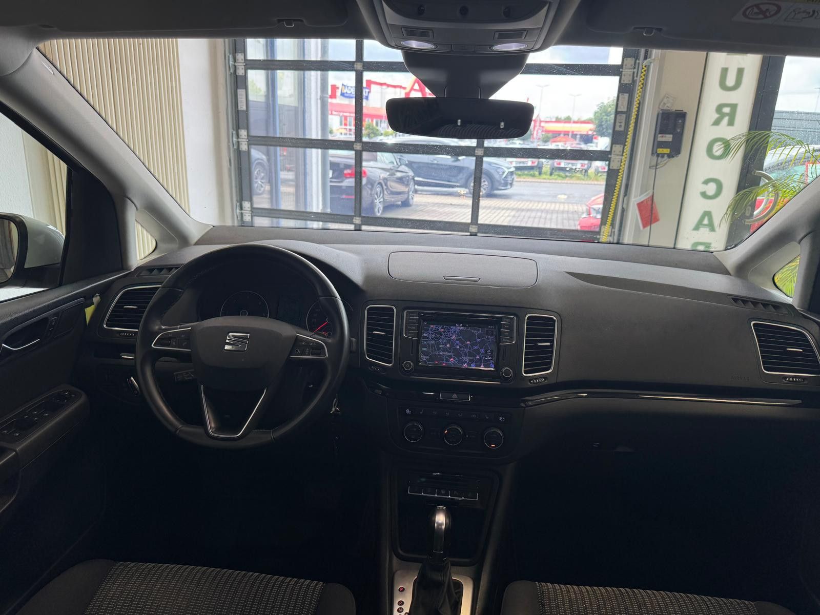 Fahrzeugabbildung SEAT Alhambra Style / 1.Hand/ Scheckheft/ Navi /Klima