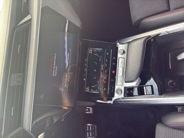 Audi Q8 e-tron - 12