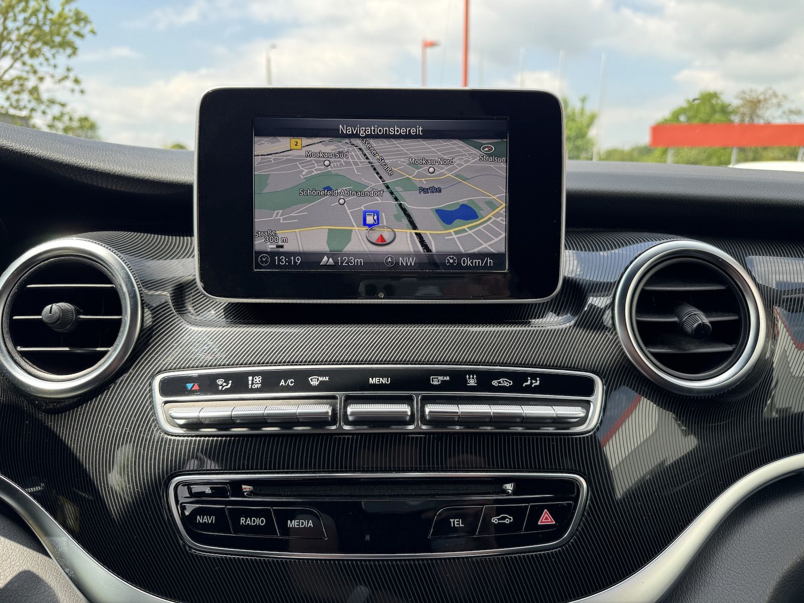 Fahrzeugabbildung Mercedes-Benz V 250 EDITION lang/Navi/DAB/Spur/StandHz