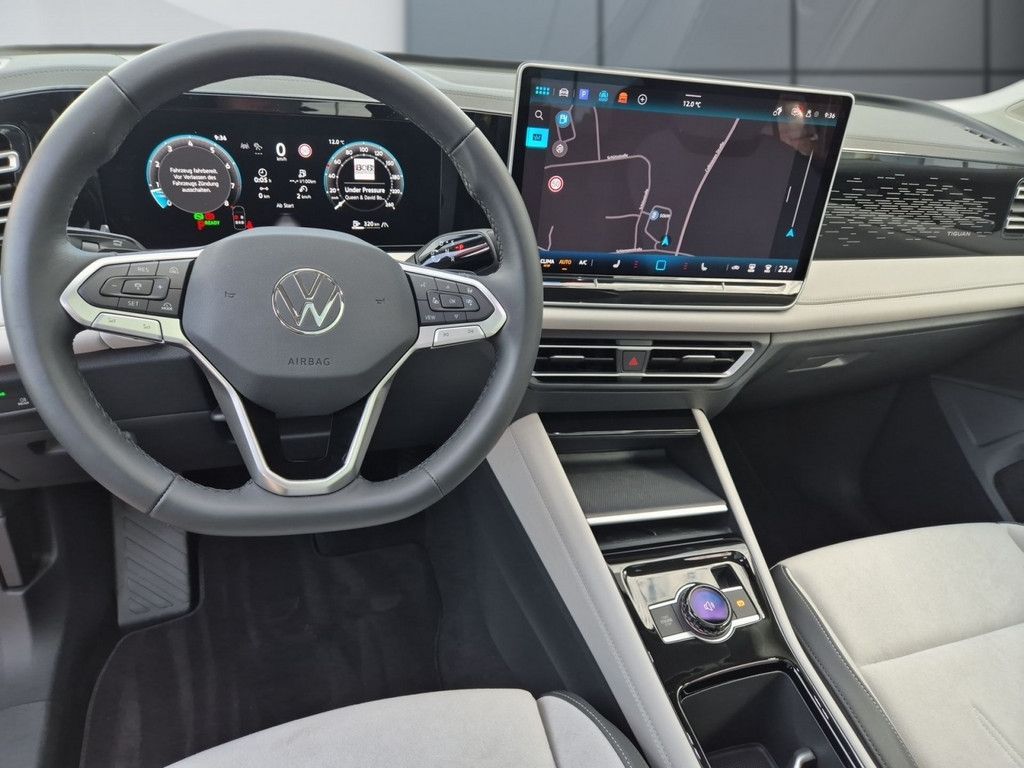 Tiguan 1.5 eTSI Elegance *DSG*MATRIX*STANDH*AHK*
