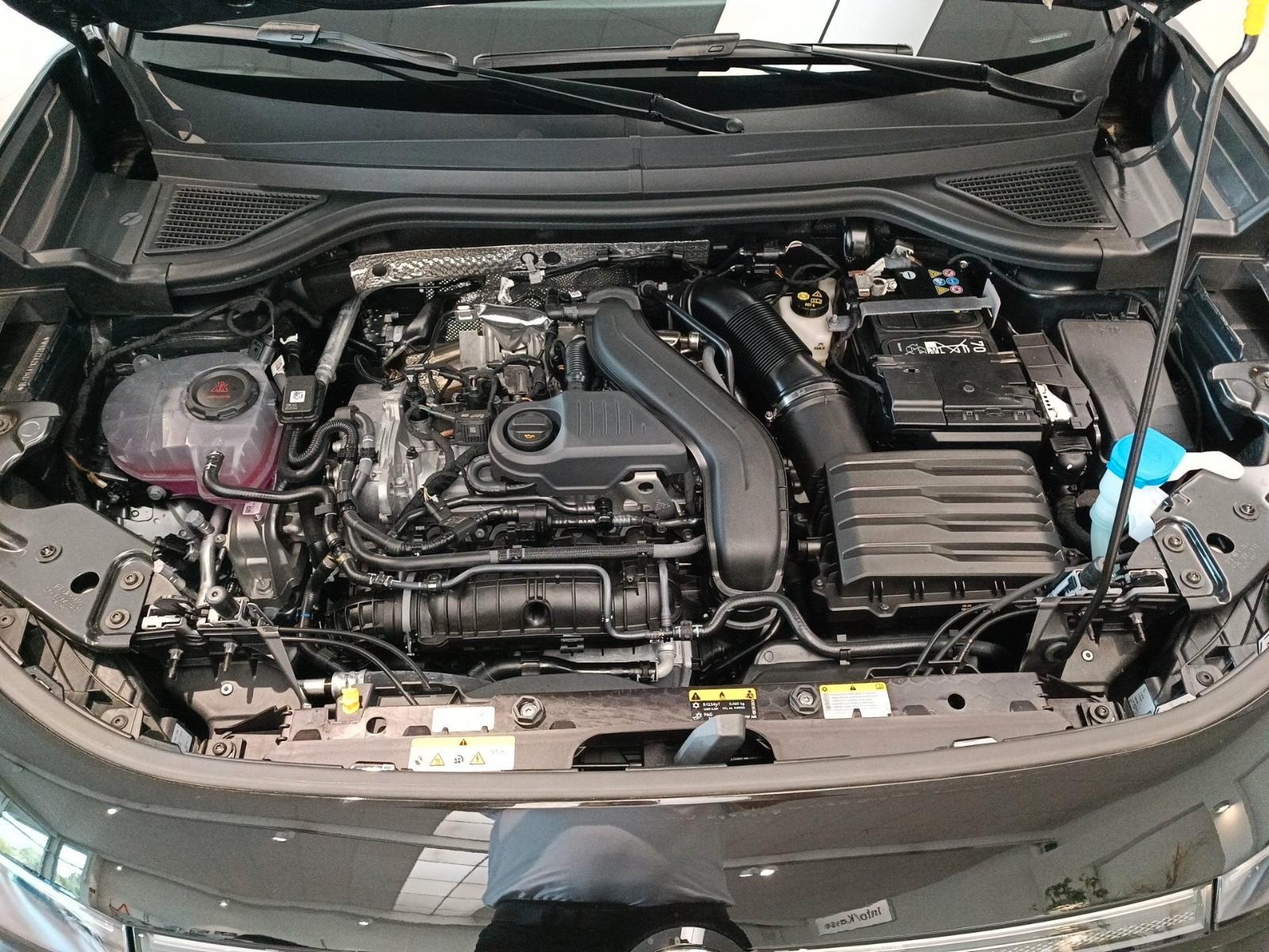 Volkswagen T-Roc 1.5 eTSI 110 kW R-Line, миниатюра 18