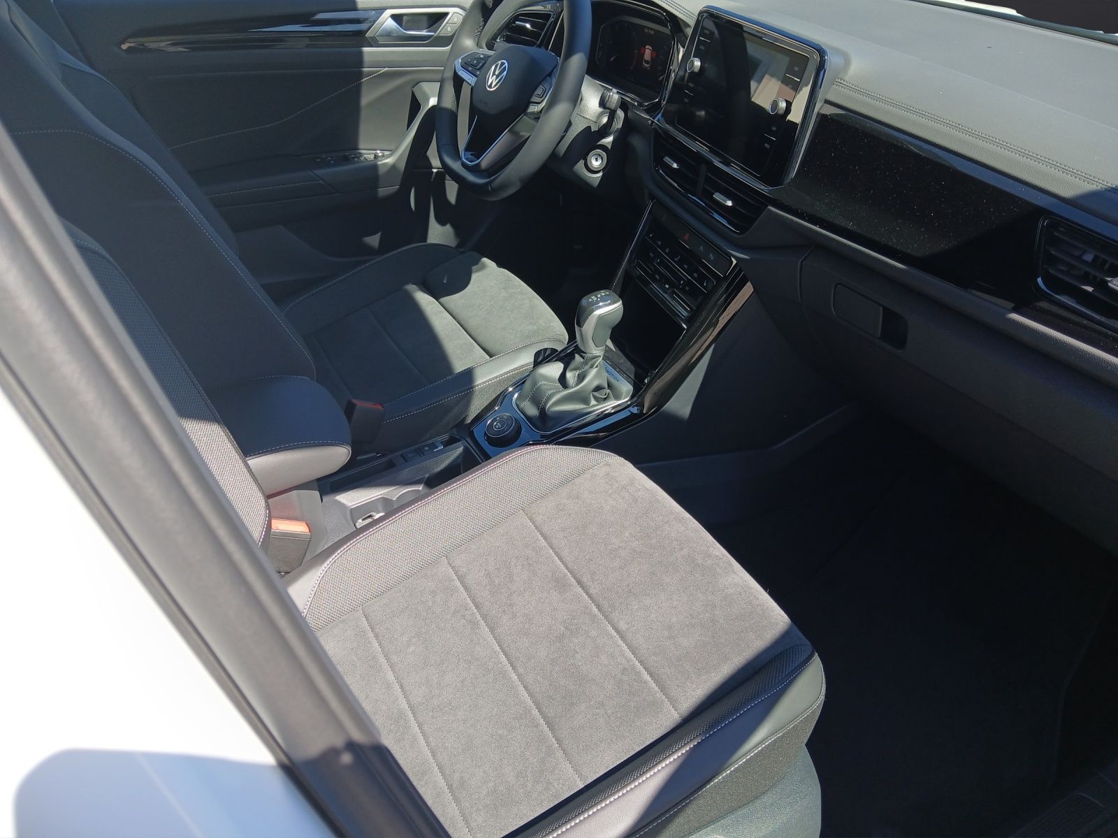 Fahrzeugabbildung Volkswagen T-Roc Style 2.0 l TDI SCR 4MOTION 110 kW 2.0l TD