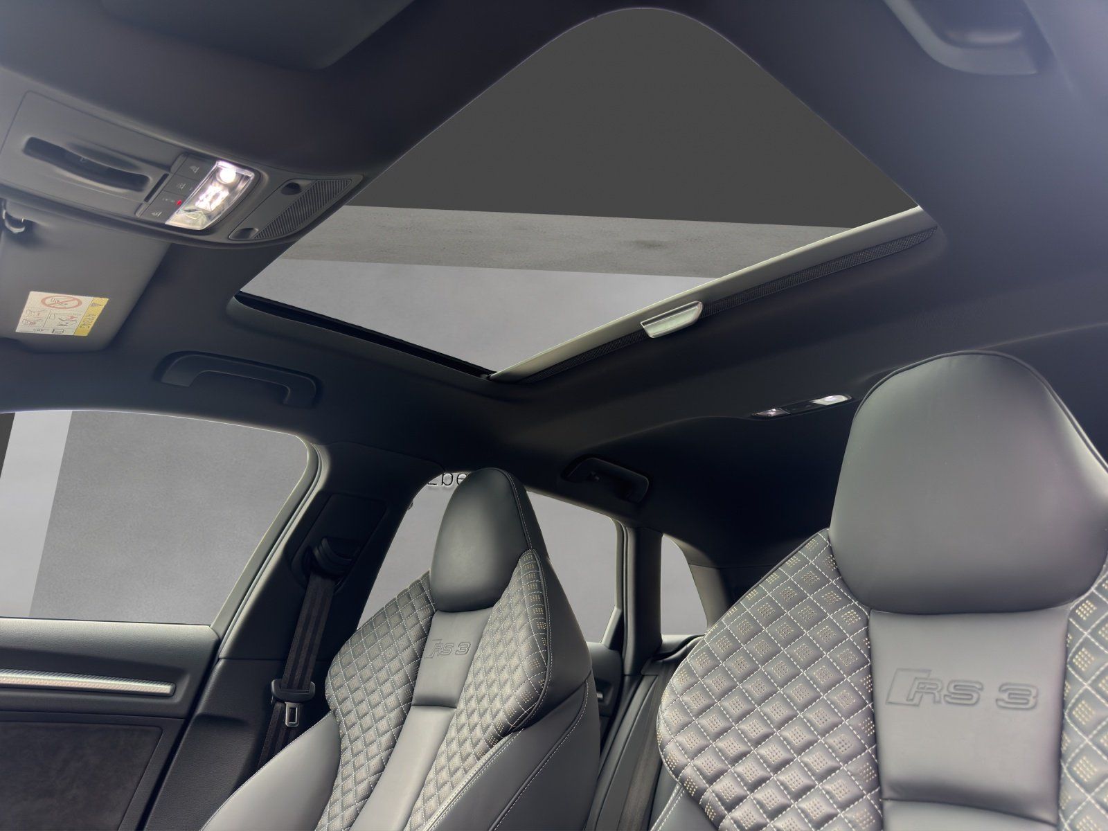 Fahrzeugabbildung Audi RS 3 Sportback 2.5 TFSI quattro/PANO/B&O/280KM/H