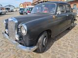 Mercedes-Benz 180 Ponton Restaurationsobjekt - Mercedes-Benz mit Benzin-Antrieb: Limousine, Ponton 180