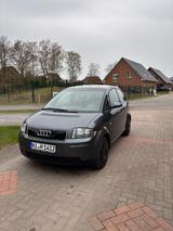 Audi A2 1.4 -sparsames Anfängerauto  - graue Audi A2