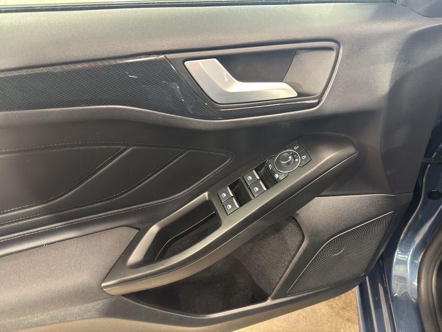 Ford Focus Turnier 1.0 EcoBoost Hybrid Aut. ST-LINE X